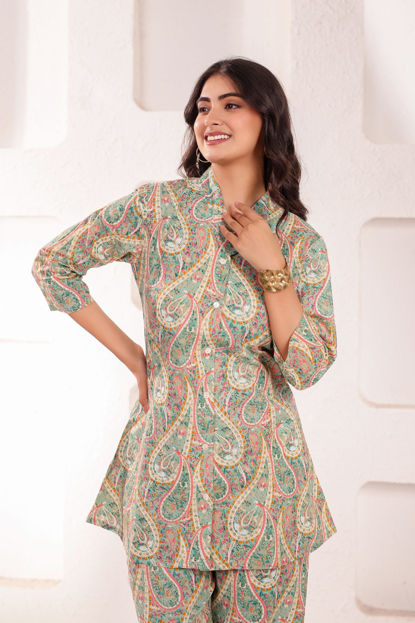 A-Line Classic V-neck Printed Co-ord Set