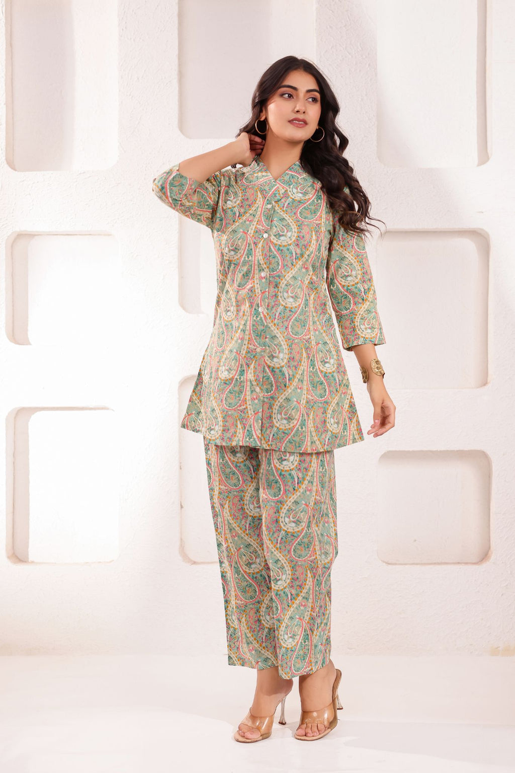 A-Line Classic V-neck Printed Co-ord Set
