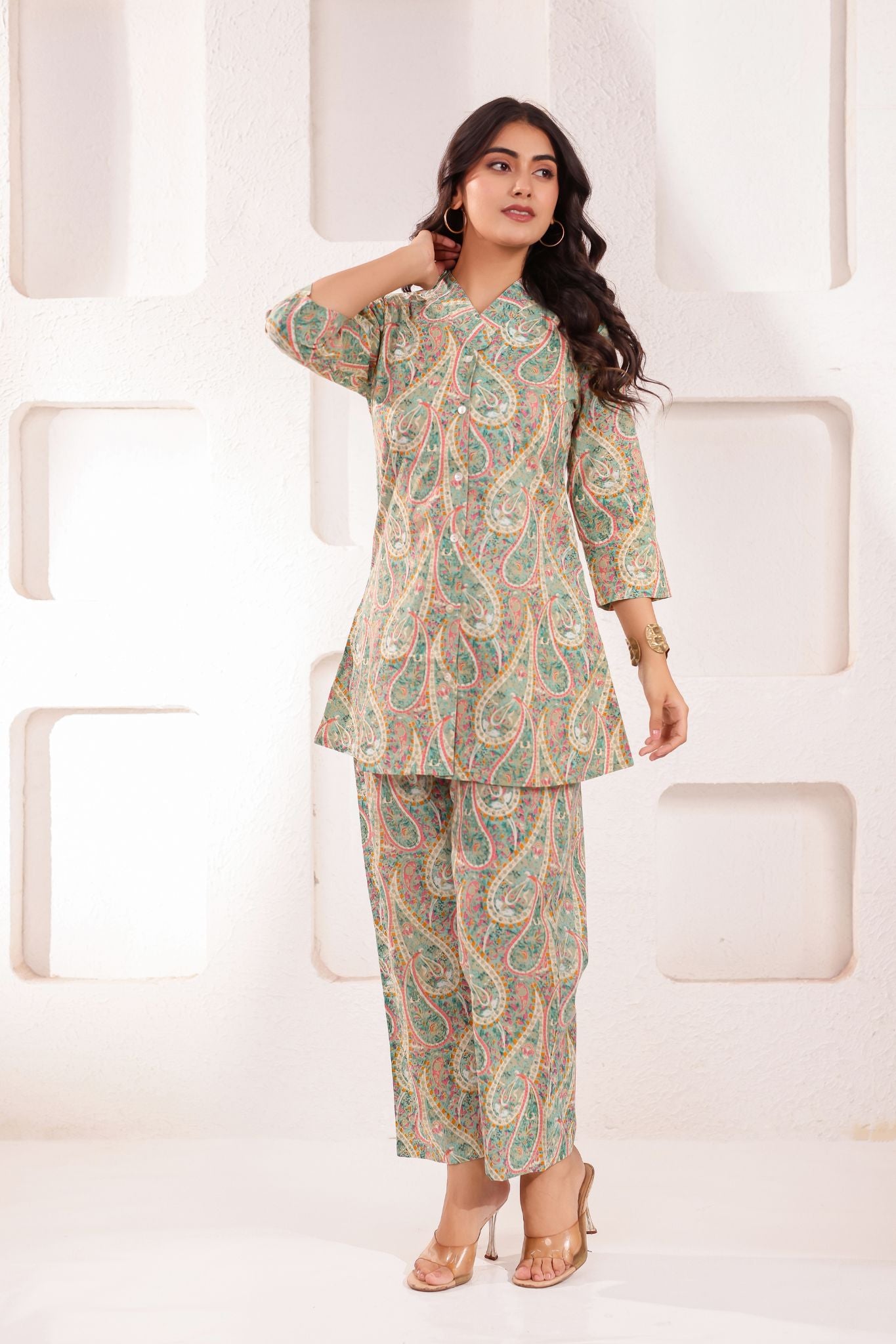 A-Line Classic V-neck Printed Co-ord Set