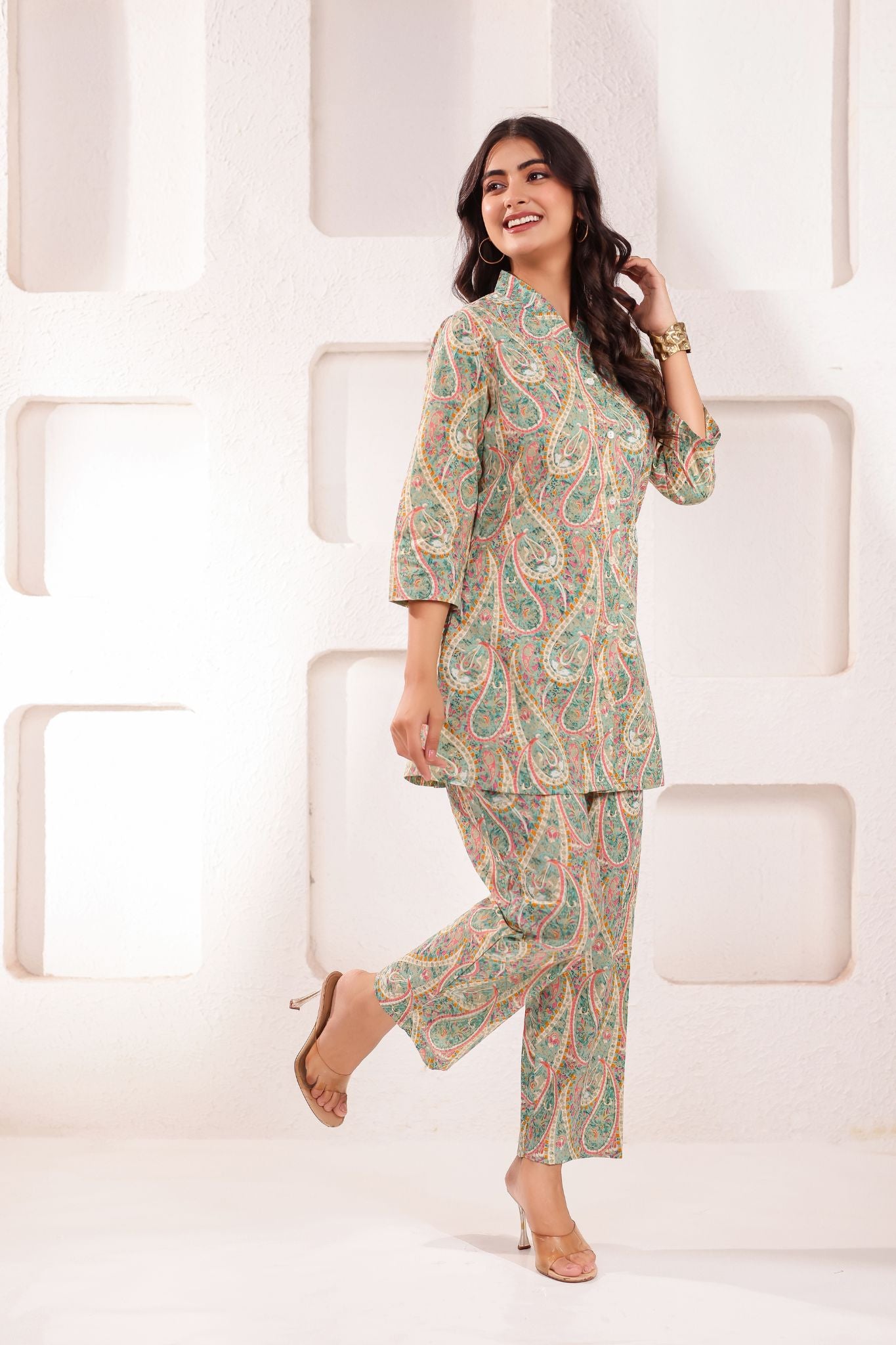 A-Line Classic V-neck Printed Co-ord Set