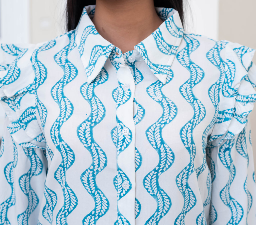 Wave Print Ruffle Shoulder Shirt