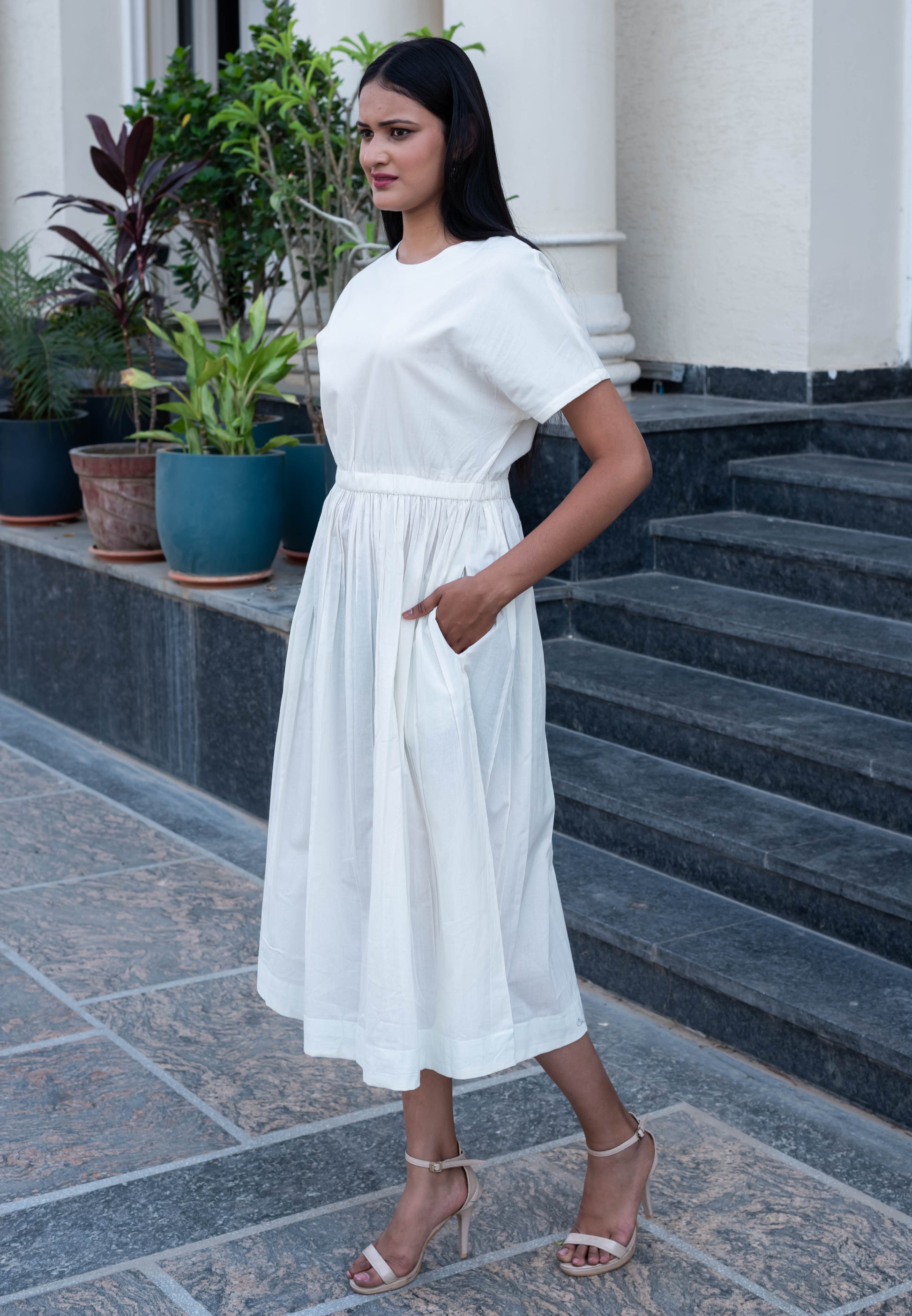 Chic White Midi Dress with Gathered Waist & Pockets