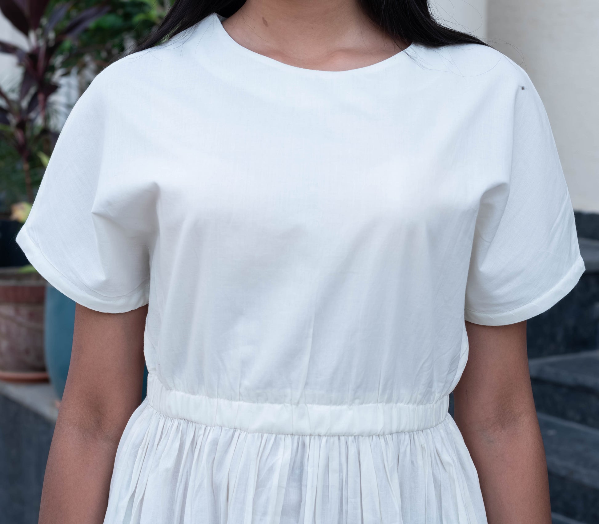 Chic White Midi Dress with Gathered Waist & Pockets