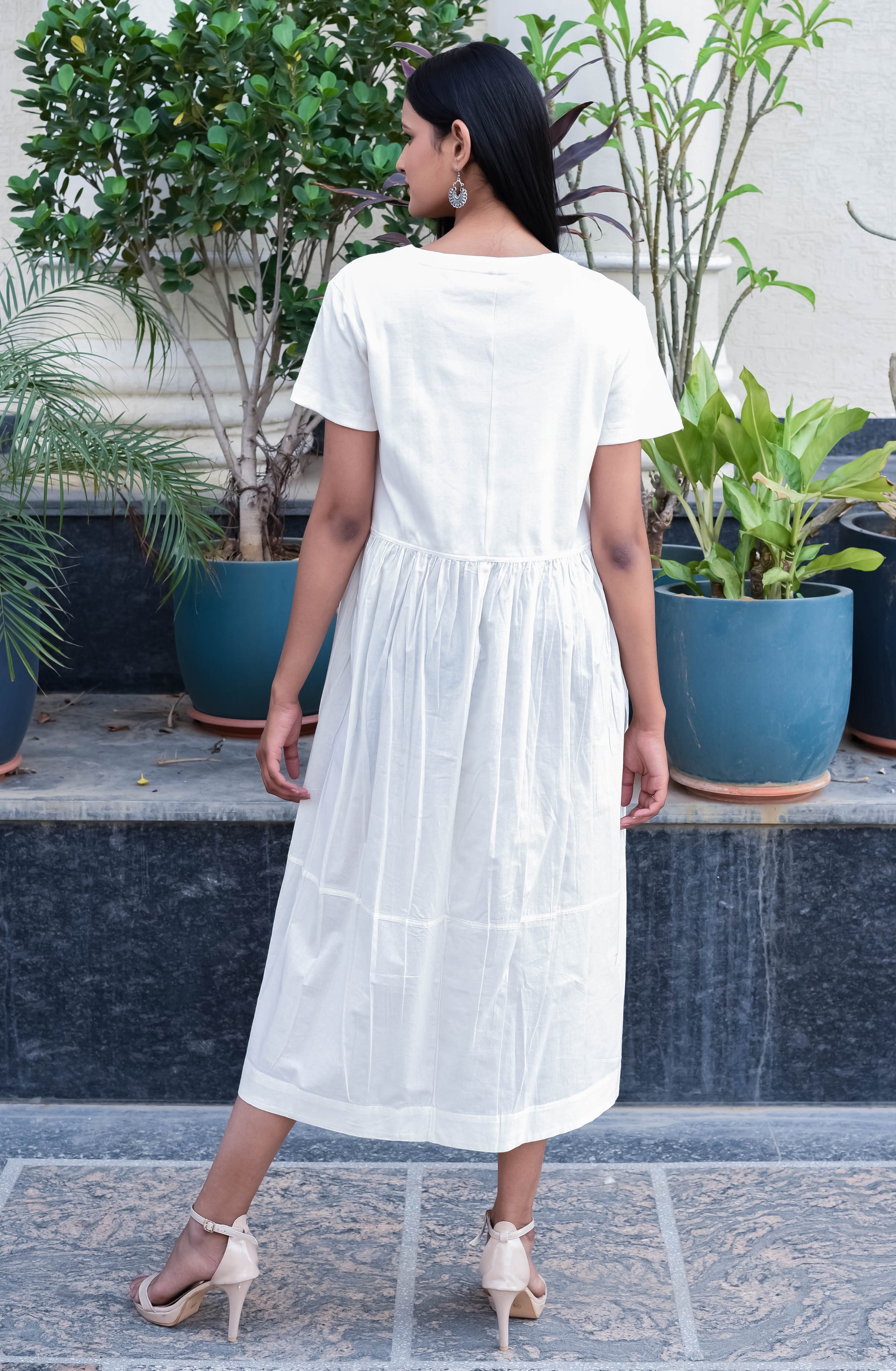 Minimalist White Cotton Gathered Midi Dress